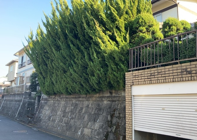 隣家の土地はどうなっているのか、生活利便施設が近くにあるのか、学校まで近いかなど、お客様のライフスタイルにあわせたイメージが重要です。また、近くにあると困る施設が近くにないかも確認するといいでしょう。