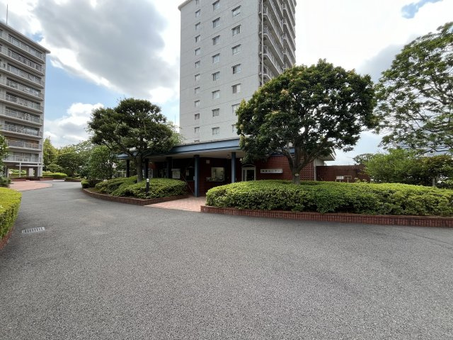 敷地内中心部に管理事務所があります！