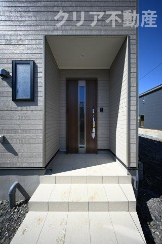 玄関はディンプルキー＆ダブルロックドア採用で防犯対策もバッチリです！