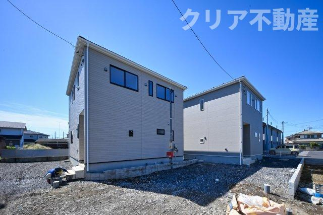 広々としたお庭でバーベキューやガーデニングも楽しめます♪