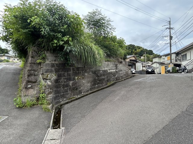 前面道路が広々としており、駐車もラクラク！