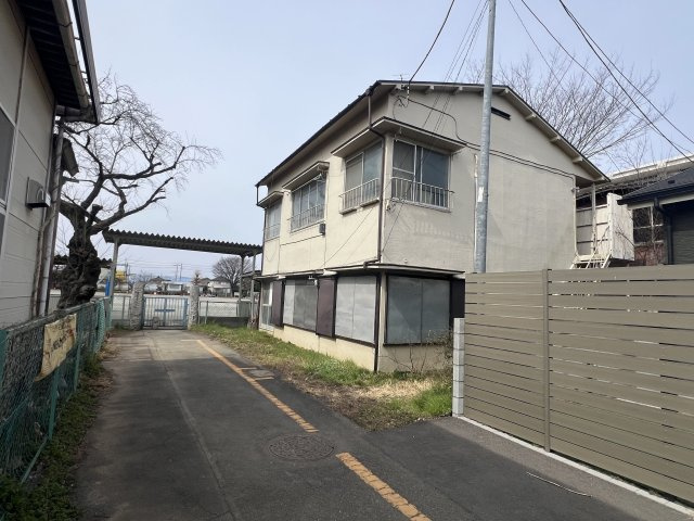 前面道路含む現地写真です