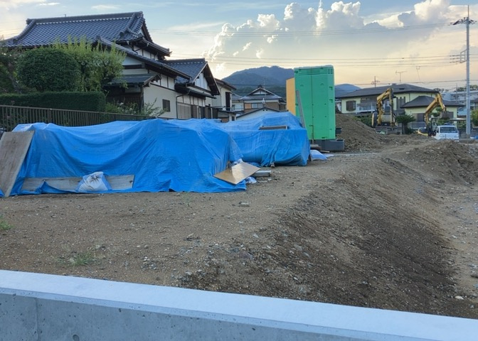 物件の詳細については、現地を見てわかること以外に、役所や法務局などで調べないとわからないことがあります。そのため、現地に行く場合は、もしこの物件を買ったらどのような生活ができるかをイメージしましょう。