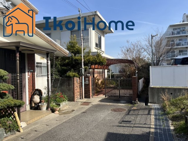 ～ご見学に関して～　平日や夜間でもご案内は可能です。お仕事の形態が多様化しておりますので、決まったお時間では中々身動きが取れないお客様も臨機応変に対応させて頂きます。