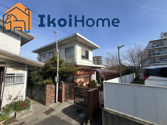 ●年中無休：見学時間9:00～20:00・当日予約可●弊社独自で毎月5組限定の「人気オプション3点パック」をご用意。カーポート・バルコニー・ウッドデッキを15万円（税別）で取り付け。