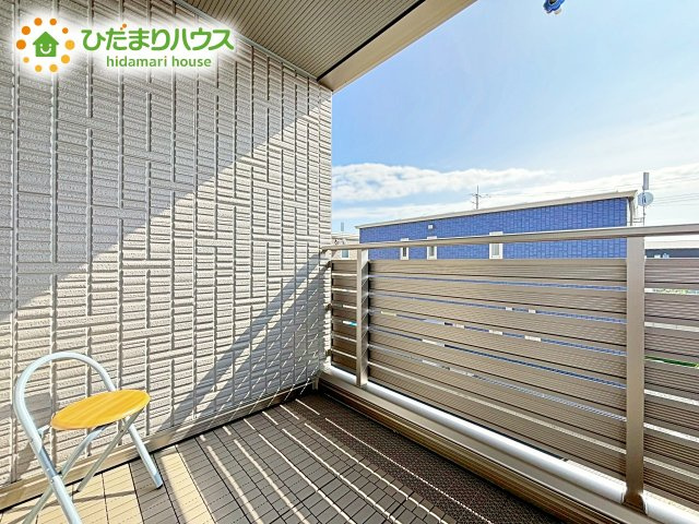 広々としたバルコニーは、大量の洗濯物を干しても余裕！お布団だって、家族全員分をいっきに干せますね(^O^)