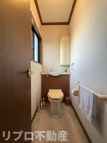 2階トイレにも手すりを設置しており、どなたでも安心してご利用いただけます！