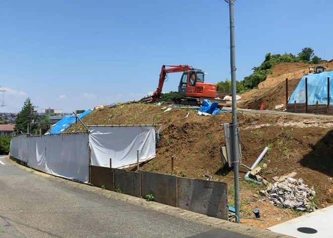 物件の詳細については、現地を見てわかること以外に、役所や法務局などで調べないとわからないことがあります。そのため、現地に行く場合は、もしこの物件を買ったらどのような生活ができるかをイメージしましょう。
