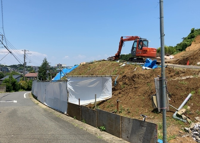 隣家の土地はどうなっているのか、生活利便施設が近くにあるのか、学校まで近いかなど、お客様のライフスタイルにあわせたイメージが重要です。また、近くにあると困る施設が近くにないかも確認するといいでしょう。