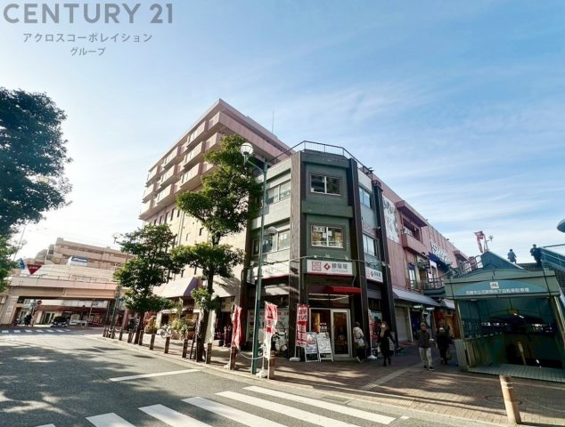 ＪＲ立花駅目の前のマンション　7階3ＬＤＫリフォーム済み物件となります。駅前は買い物施設、飲食店、生活施設が充実です、内覧予約承り中です。