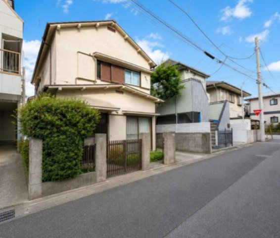 前面道路含む現地写真です