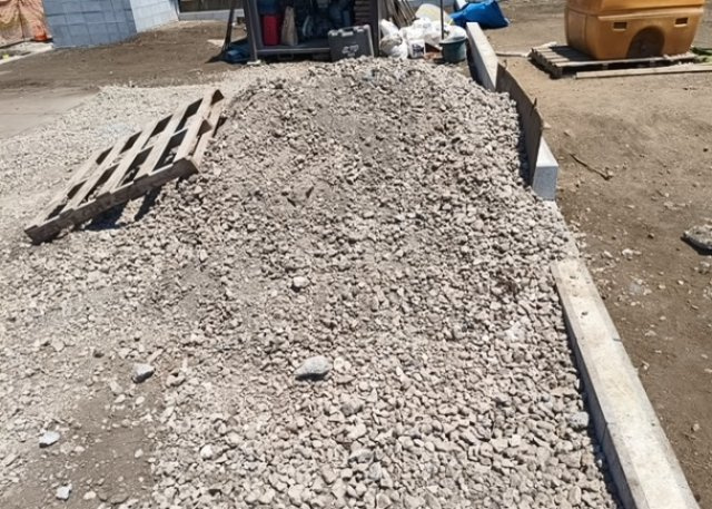 家を建てる前提で土地を探している場合、地盤の丈夫さは譲れない条件の一つです。地盤が脆弱だと追加工事が必要となります。また、過去に地盤沈下や液状化現象を起こした土地は、できるだけ避けた方がいいでしょう。