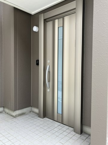 毎日通る玄関はこちらです
