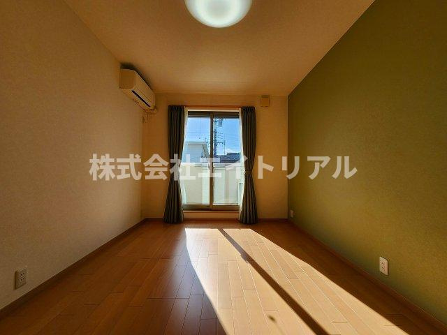 2階　洋室6.6帖　中