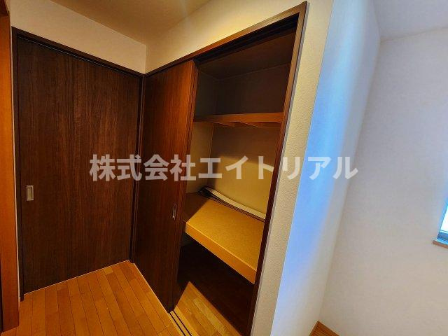 2階　廊下収納