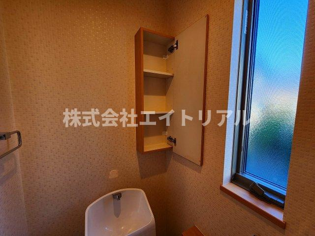 1階　トイレ収納