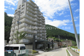 下呂市少ケ野の中古マンションの外観