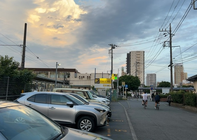 眺望を気にして物件を探す場合、前面に建物が建っていないか現地で確認しましょう！前面に建物があると景色はもちろん、日当たりや風通しにも影響が出てきます。住んだ時のことを想像しながら現地見学をしましょう。