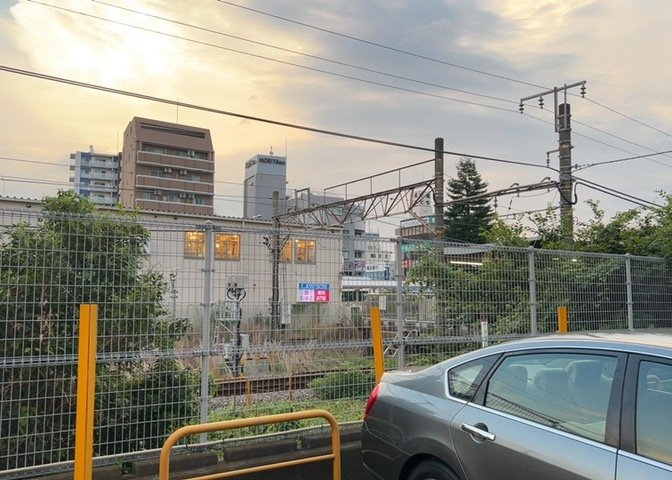 景色重視でお家選ぶをするとスーパーが遠い！学校が遠い！など生活をするうえで利便性で困ることもあります。まず一度現地を見学する際に、周辺の施設などがあるかを確認し、暮らし始めた後のことを想像しましょう。