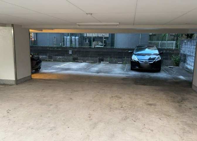 マンションの駐輪場は、事前に空きがあるか確認を取ると安心です。せっかく入居したのに駐輪スペースがない！なんてことになったら大変ですよね。そこで、内見時や購入前にはまず事前に確認しておくと良いでしょう。