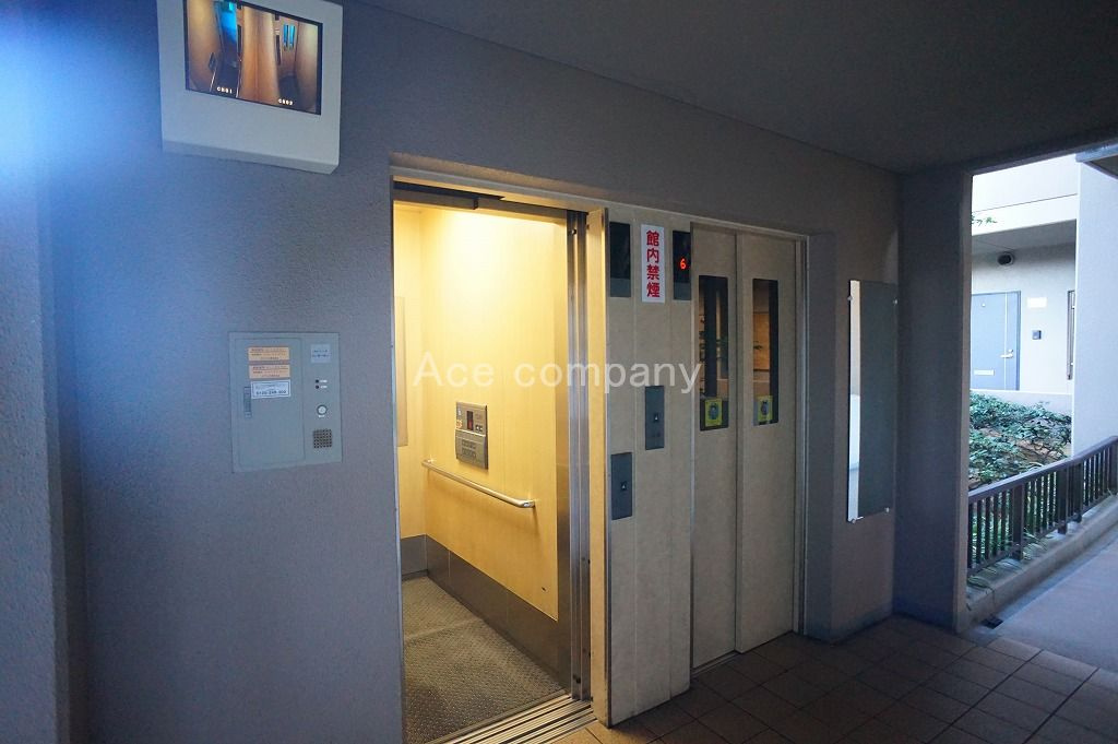 待ち時間短縮、エレベーター2基ありますよ♪