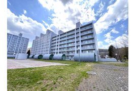 山鼻サンタウン3号館の外観