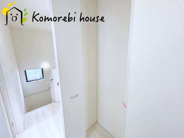 明るい色調の室内です