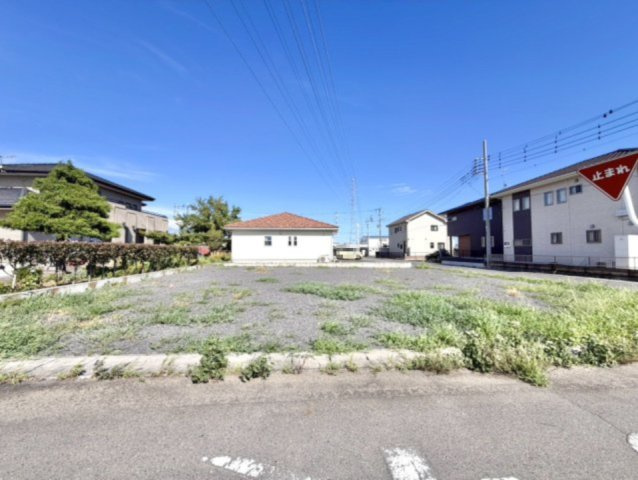■外観｜住宅街の中でも圧迫感が少なく、のびのびとした暮らしが叶う立地となっています♪