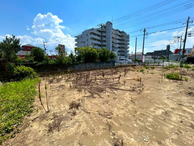 駐車スペース＋子どもが遊べる庭も作れる62坪！　自由設計で建築可能です