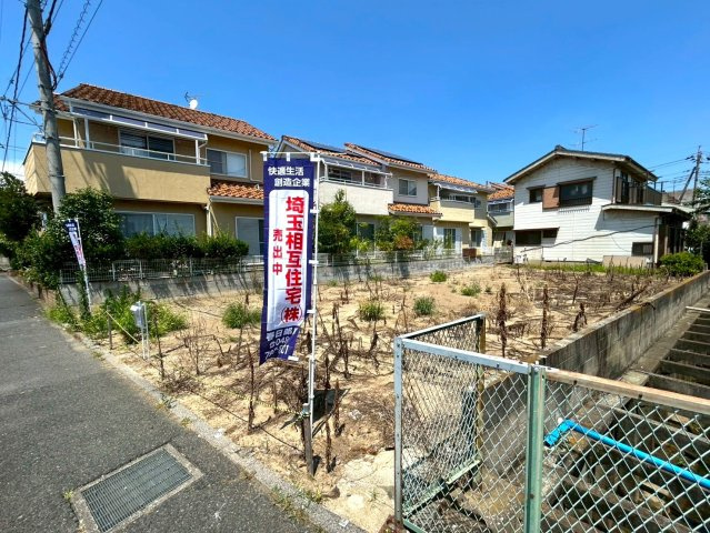 前面12m道路で駐車もスムーズ　毎日の駐車ストレスを減らせる立地です
