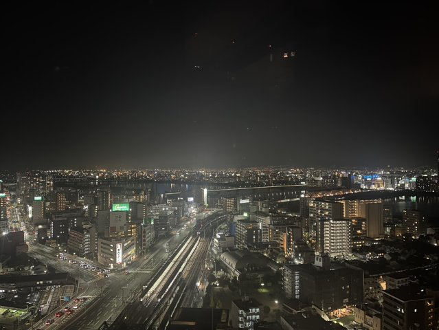 【ビューラウンジ】24階ゲストルームからの夜景☆　高層階から眺望を満喫できます。