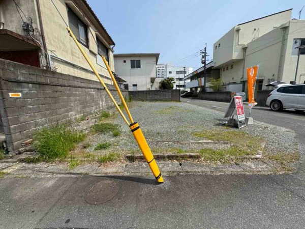 【久留米市荘島町の前面道路含む現地写真】