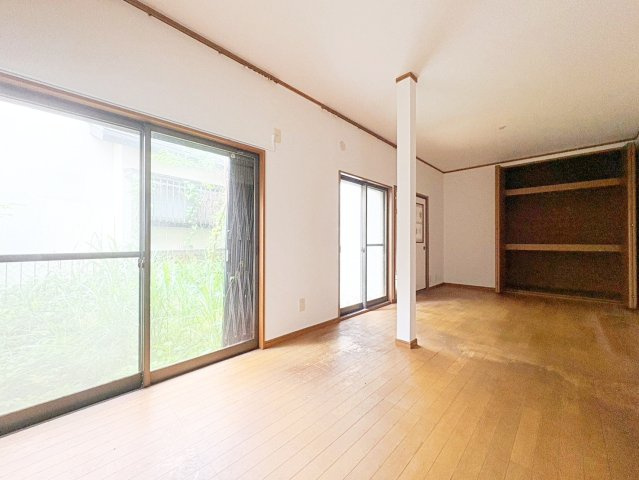 ◆一家だんらんのスペースとなるＬＤＫ。窓から明るい光が差し込み、思わず家族の会話も弾む快適な空間。