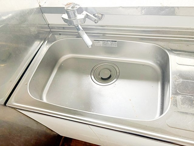 ◆広々したキッチンシンク。洗い物が多い時にも快適にご利用いただけます。