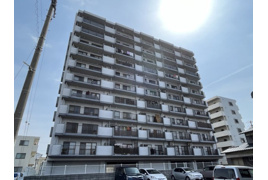 宇部市岬町の中古マンションの外観