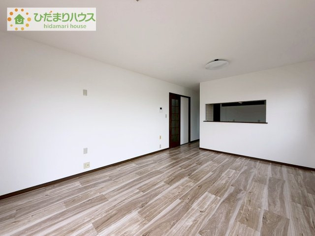 早くお仕事終わらせて、家に帰りたくなるようなリビングです(^^♪