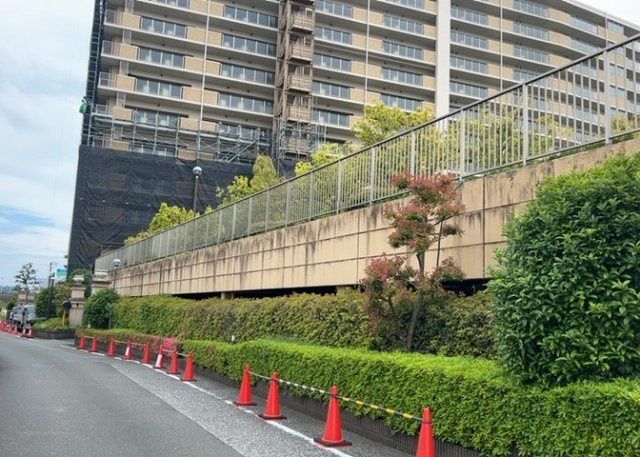 外観はマンション管理がされているかの目安になります。築年数が古いと、壁面は劣化してひび割れが生じることも！建物が古びていても細かいところが修繕されていると、きちんと管理されているなぁと感じるでしょう。