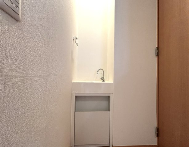 2階にも洗面器がございます。