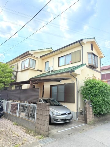 全居室に収納がある4LDK・小屋裏収納付き、住空間すっきり！ワンフロアに水回りが集中した家事ラク動線！全室南東向きです！前面道路6ｍで車庫入れスムーズ！