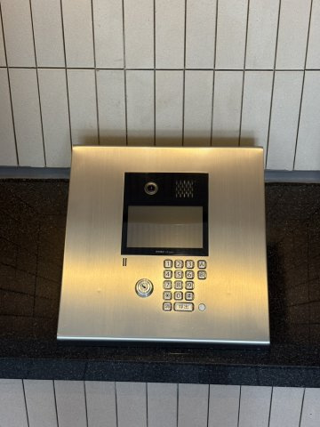 安心のオートロック設備付き♪