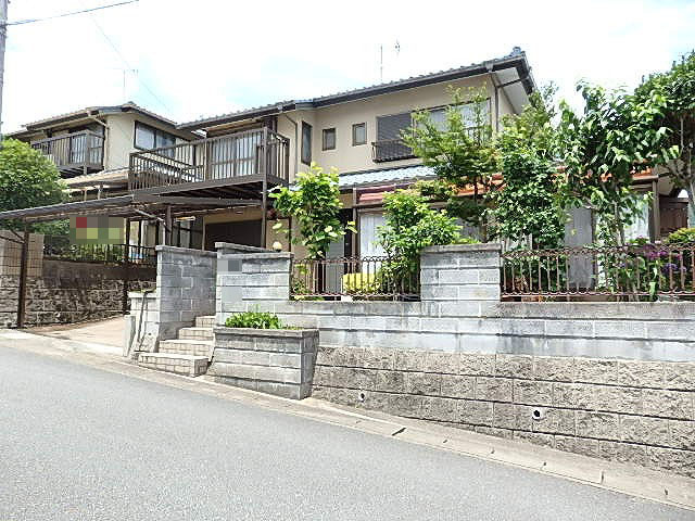 南東向き建物です。
