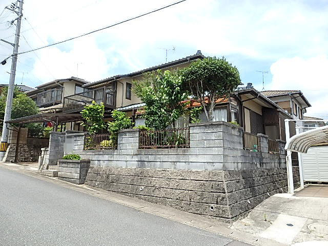 南東向き建物です。