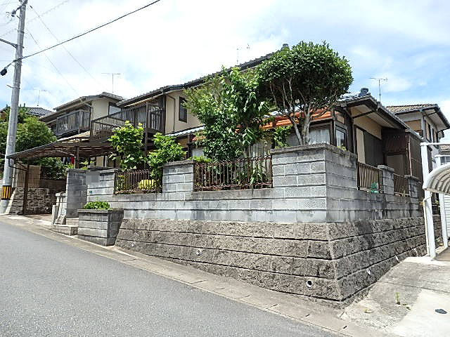 南東向き建物です。