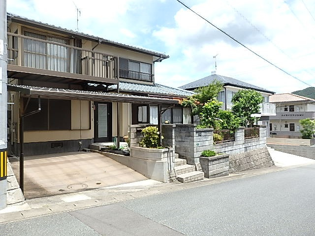 南東向きの配置です。