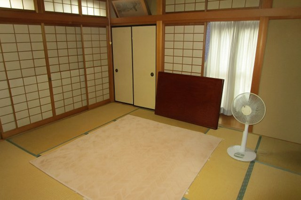 【高山市国府町広瀬町の中古戸建ての和室】