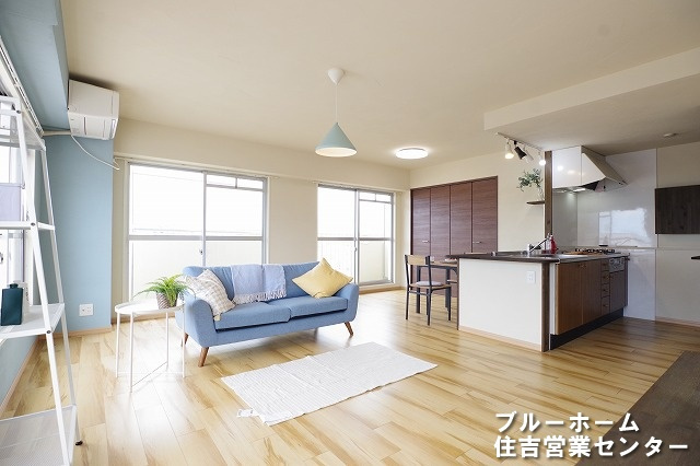 約18帖のリビングスペース！角住戸で窓も多く大変明るいお部屋です！