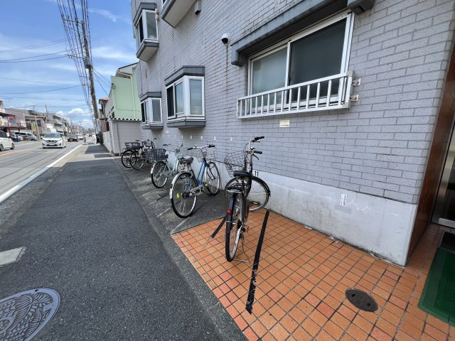 物件敷地内に駐輪場があります（空き確認要）