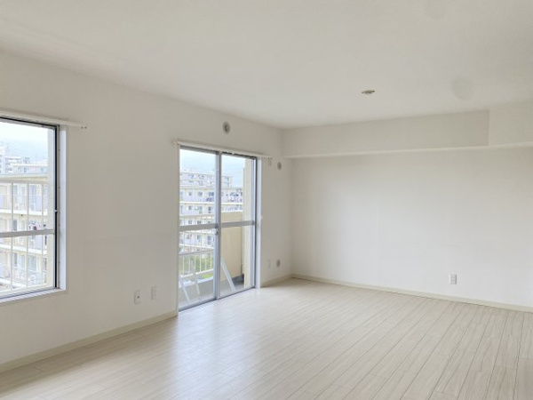 【内野南第一団地の洋室】