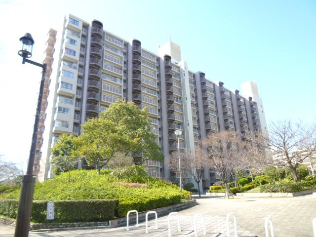 外観：327002370008