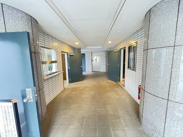 ～管理形態は全部委託式　キレイにメンテナンスされているマンションです～